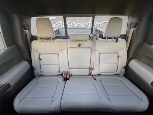 Used 2020 Chevrolet Silverado 1500 LT w/ Texas Edition AWD/4WD image 22