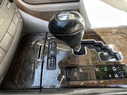 Used 2010 Lexus IS 350C image 15