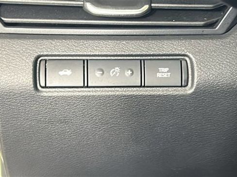 Used 2024 Nissan Altima 2.5 SR FWD image 20