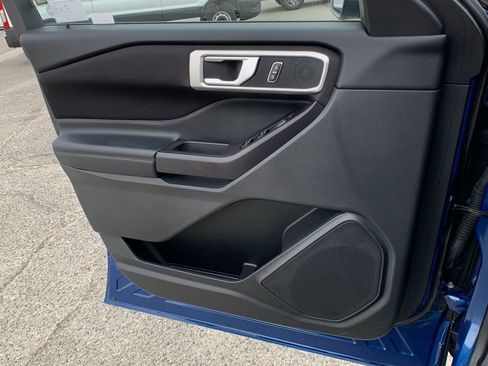 Used 2020 Ford Explorer XLT w/ Class III Trailer Tow Package image 17