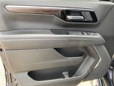 Certified 2025 Chevrolet Tahoe LT AWD/4WD image 16