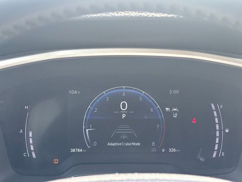 Used 2025 Toyota Corolla Cross XLE FWD image 8