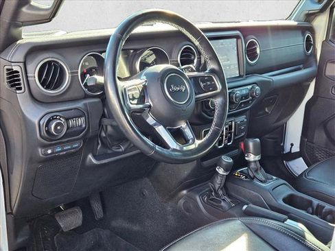 Used 2022 Jeep Wrangler Unlimited Sahara w/ Cold Weather Group image 9