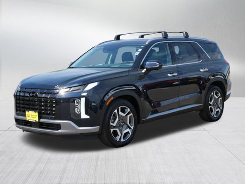 Certified 2023 Hyundai Palisade Limited AWD/4WD image 3