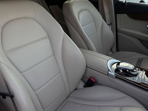 Used 2018 Mercedes-Benz GLC 300 4MATIC image 47