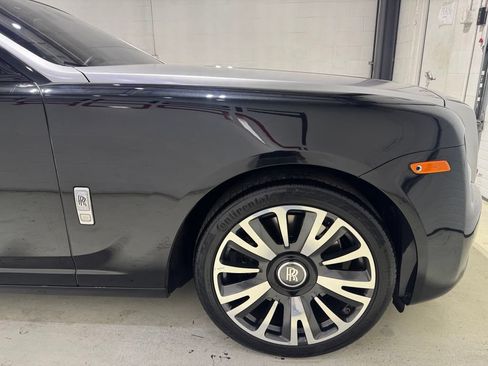 Used 2018 Rolls-Royce Ghost w/ Dynamic Package RWD image 9