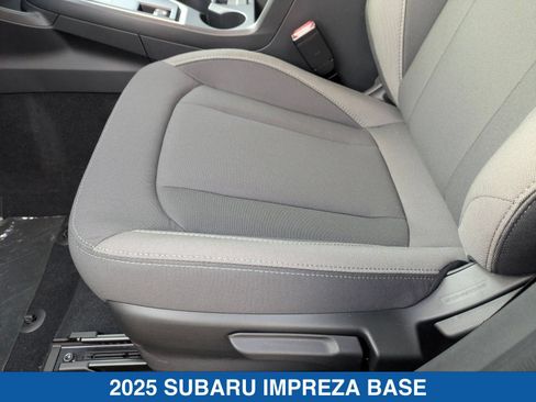 Certified 2025 Subaru Impreza 2.0i AWD/4WD image 17