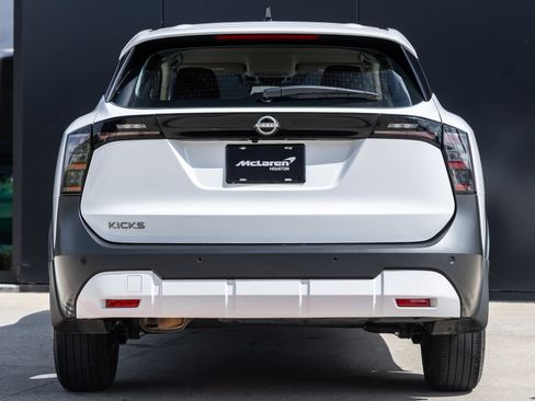 Used 2026 Nissan Kicks S FWD image 7