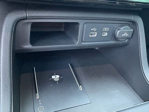 Certified 2025 Honda Pilot Black Edition image 24