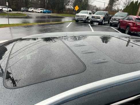 Used 2021 Buick Enclave Essence w/ Sound and Sites Package image 35