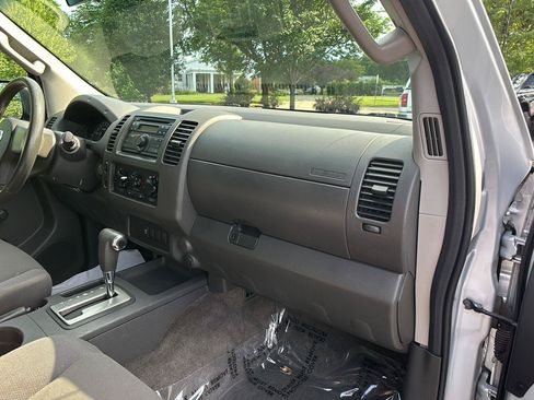 Used 2012 Nissan Frontier S w/ S Preferred Pkg RWD image 24