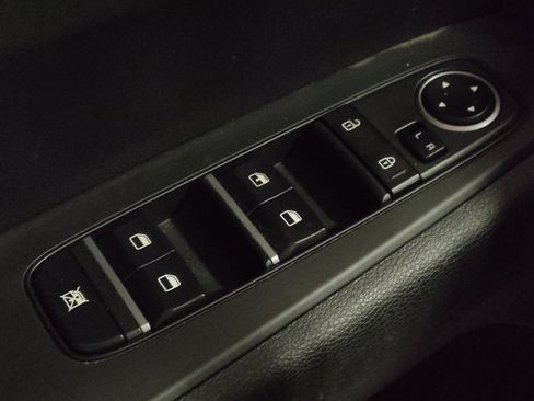 Used 2023 Kia Forte LXS image 27