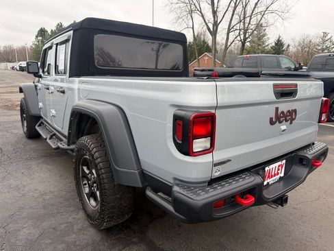 Used 2023 Jeep Gladiator Rubicon w/ Cold Weather Group image 5
