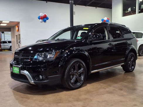 Used 2018 Dodge Journey Crossroad AWD/4WD image 3
