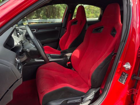 Used 2023 Honda Civic Type R image 11