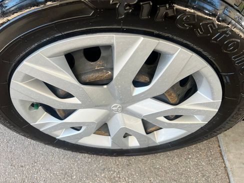 Used 2020 Toyota C-HR LE FWD image 40