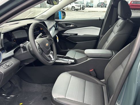 New 2026 Chevrolet Trax LT w/ Driver Confidence Package image 9