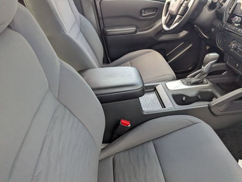 Used 2025 Nissan Frontier S RWD image 12