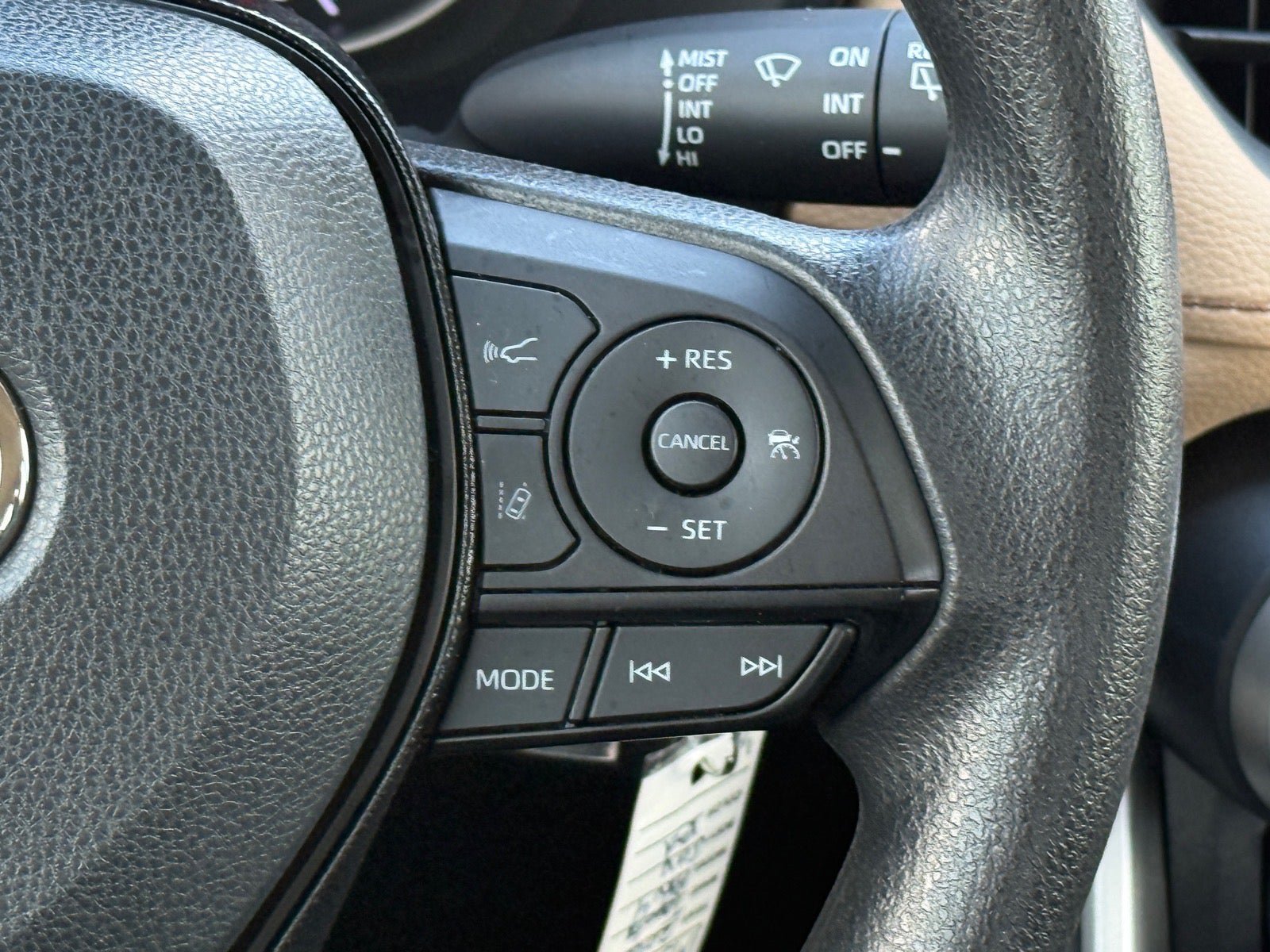 Used 2020 Toyota RAV4 LE w/ All Weather Liner Package AWD/4WD image 22