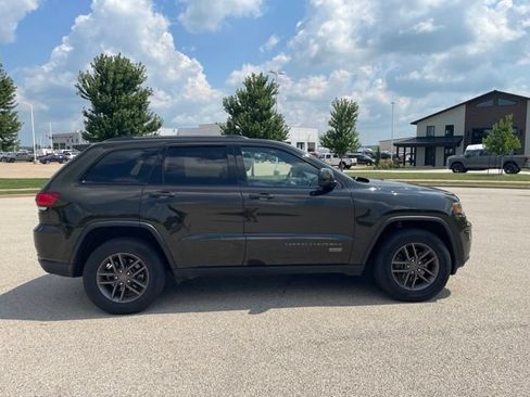 Used 2016 Jeep Grand Cherokee Laredo 75th Anniversary AWD/4WD image 2