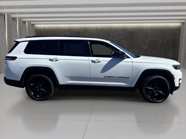 Used 2023 Jeep Grand Cherokee L Laredo AWD/4WD image 7