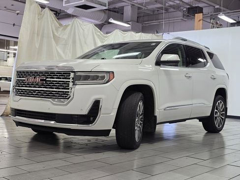 Used 2021 GMC Acadia Denali w/ Denali Technology Package image 14