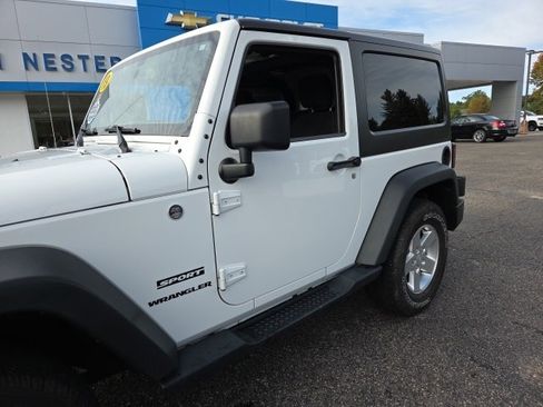 Used 2013 Jeep Wrangler Sport image 13