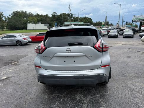 Used 2018 Nissan Murano SV w/ Cargo Package FWD image 2