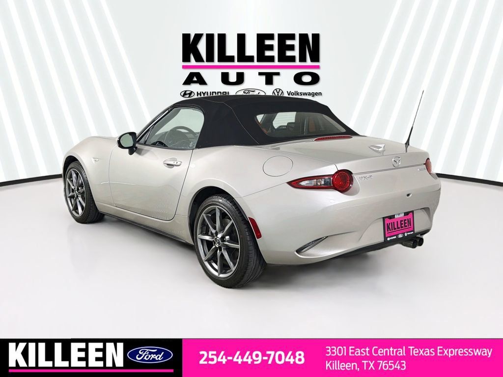 Used 2022 MAZDA MX-5 Miata Grand Touring w/ Weather Package RWD image 7