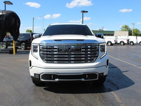 Used 2024 GMC Sierra 1500 Denali w/ Denali Reserve Package AWD/4WD image 2