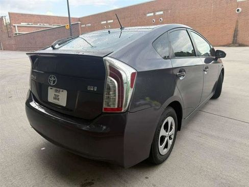 Used 2015 Toyota Prius Two FWD image 4