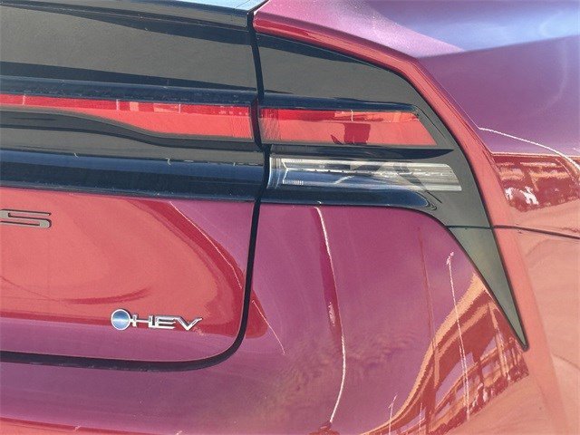 Certified 2026 Toyota Prius LE FWD image 6