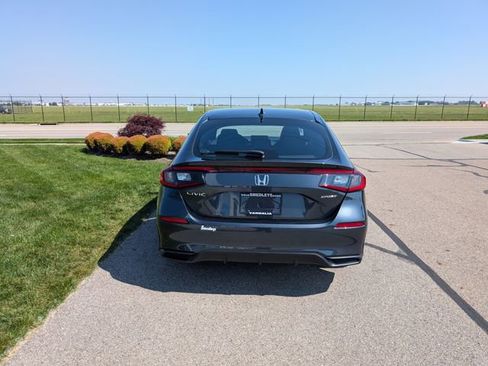 Used 2025 Honda Civic Sport image 7