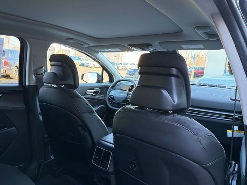 New 2026 Kia Sportage SX image 16