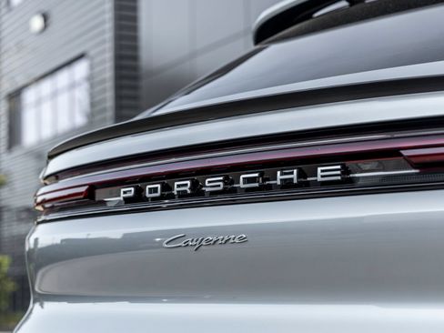 Certified 2026 Porsche Cayenne Coupe AWD/4WD image 15