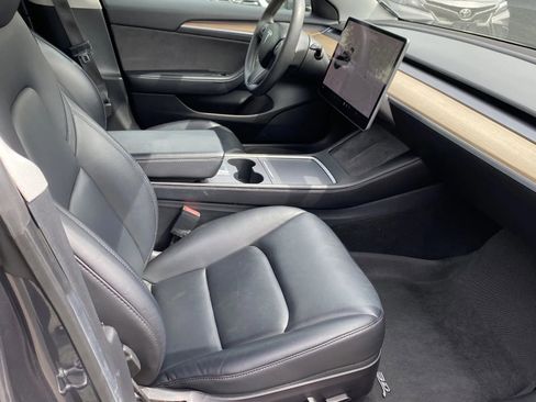 Used 2021 Tesla Model 3 Performance image 6