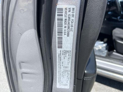 Used 2021 Dodge Durango SXT w/ 3rd Row Seating Group image 34