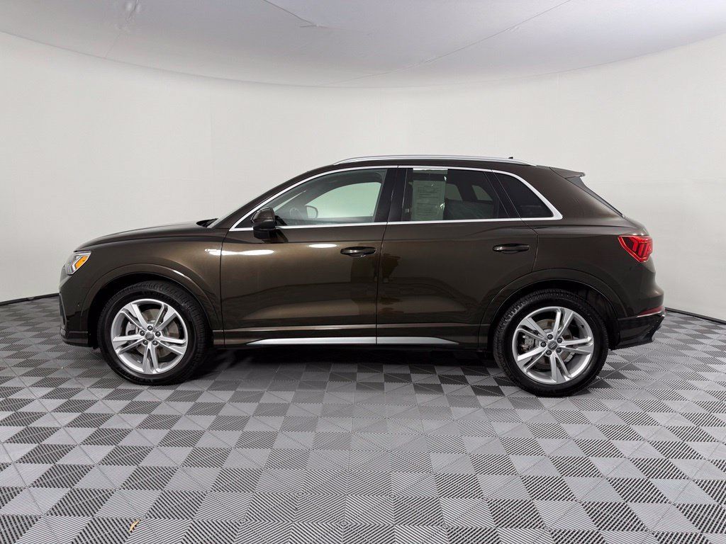 Used 2020 Audi Q3 2.0T Prestige AWD/4WD image 2