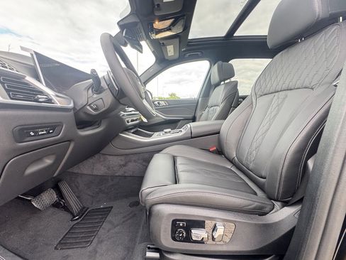 Used 2026 BMW X5 xDrive50e w/ Premium Package image 16