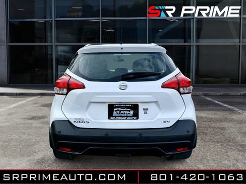 Used 2020 Nissan Kicks SV image 4