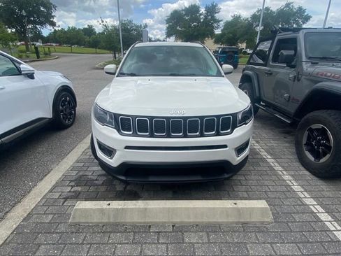 Used 2018 Jeep Compass Latitude w/ Popular Equipment Group FWD image 7