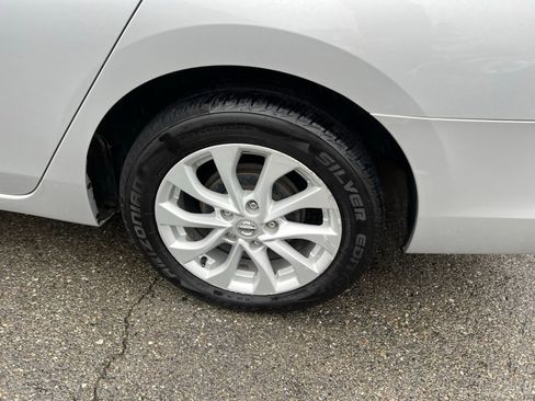 Used 2019 Nissan Sentra SV image 10