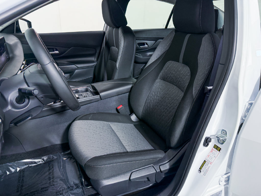 Certified 2026 Nissan Sentra SV w/ SV Convenience Package FWD image 17