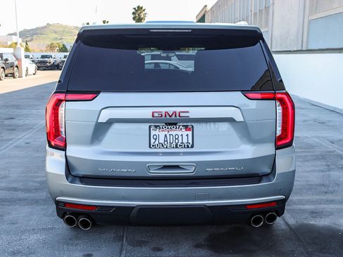Used 2024 GMC Yukon Denali w/ Advanced Technology Package image 8