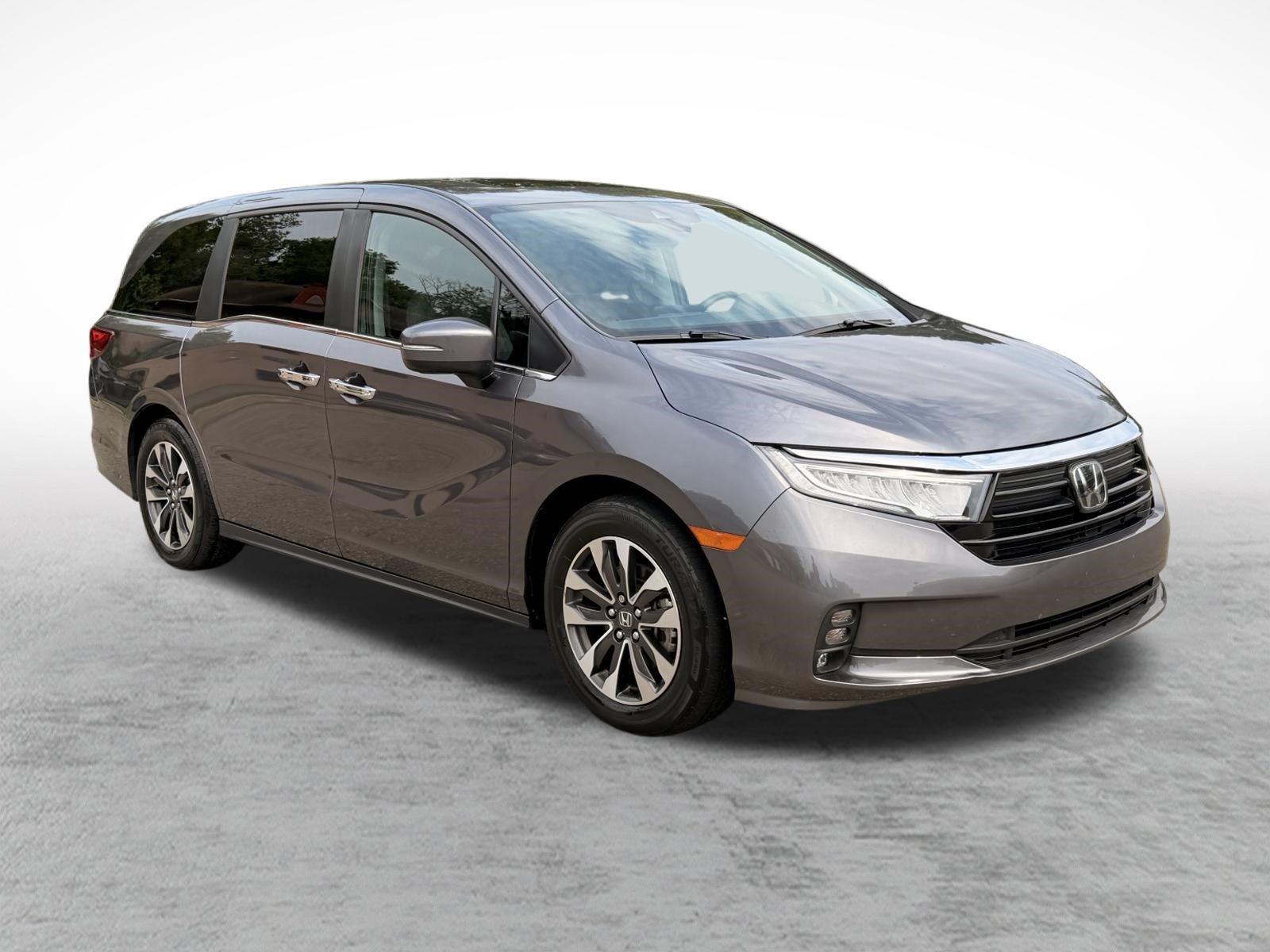 Used 2024 Honda Odyssey EX-L image 3