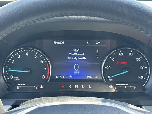 Used 2024 Ford Explorer XLT w/ Equipment Group 202A AWD/4WD image 23