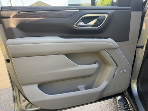 Used 2023 Chevrolet Tahoe Z71 w/ Luxury Package image 13