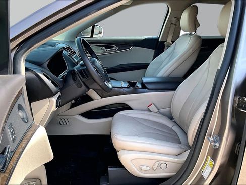 Used 2019 Lincoln Nautilus Reserve AWD/4WD image 8