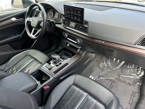 Used 2022 Audi Q5 2.0T Premium image 9