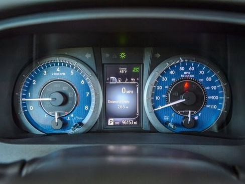 Used 2018 Toyota Sienna XLE Premium image 18